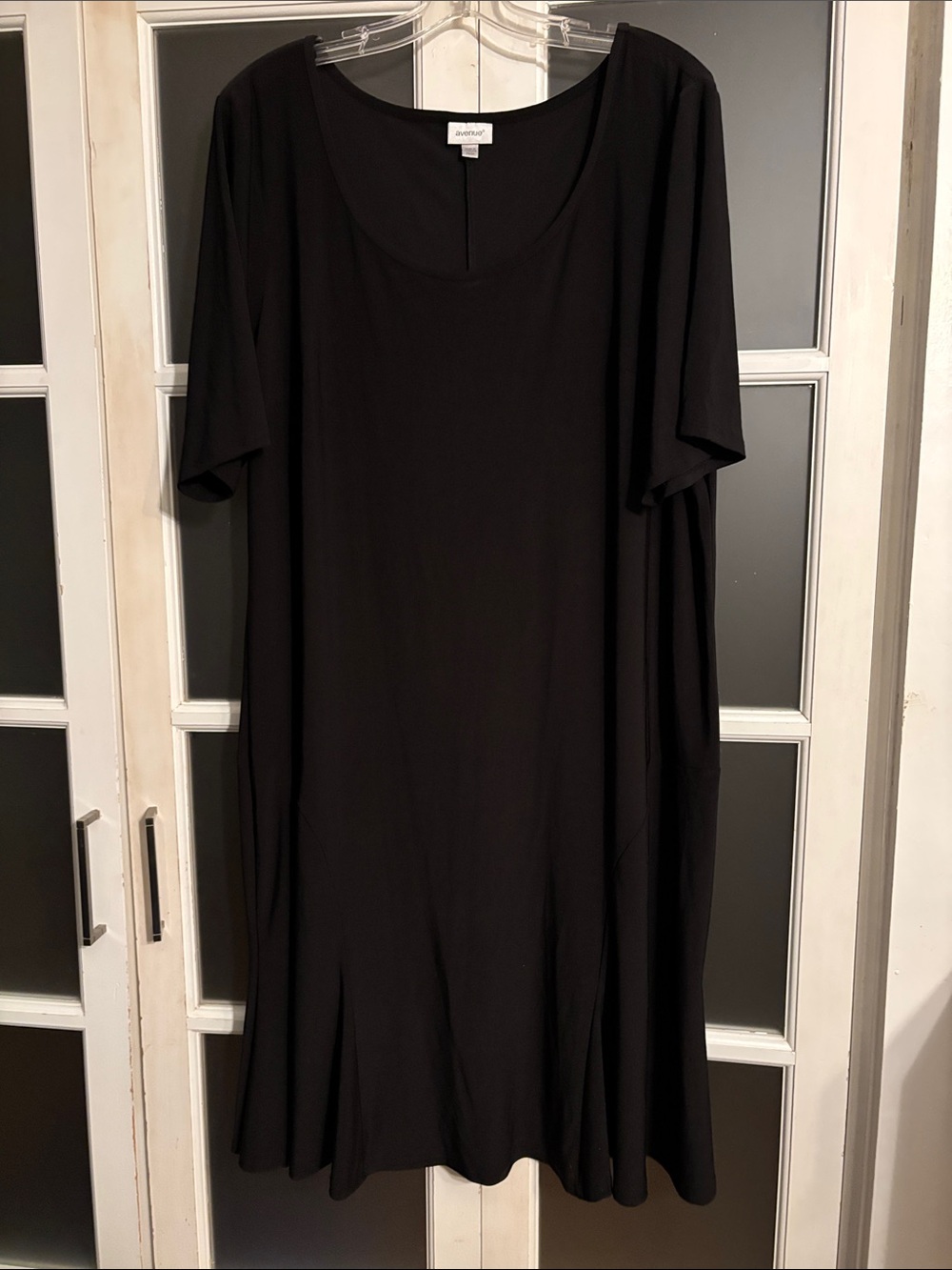 Avenue Black Midi Dress